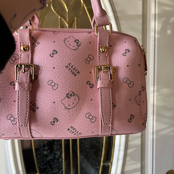 Brand new light pink Hello Kitty handbag - Picture 8 of 9